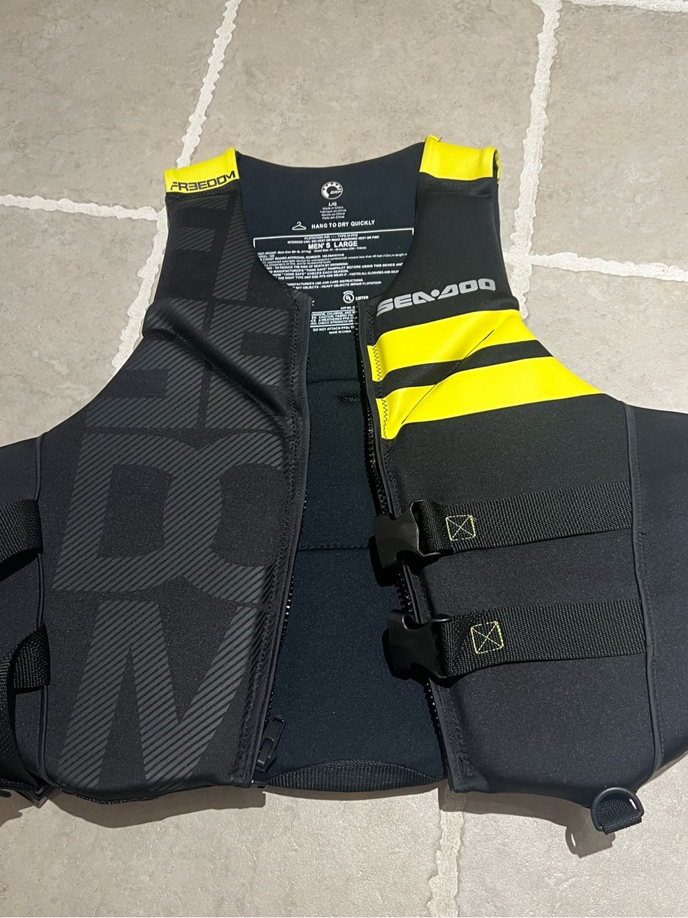 Black men’s life vest
For jet ski or boating